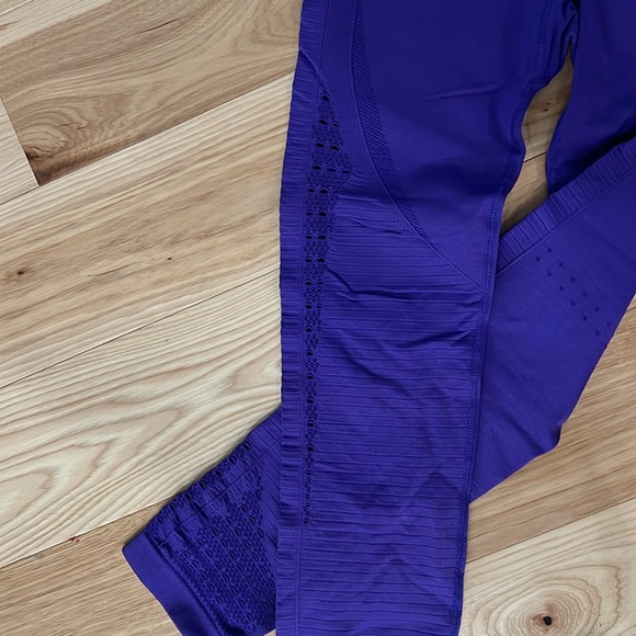 Electric purple Gymshark leggings - like new! - Picture 3 of 3